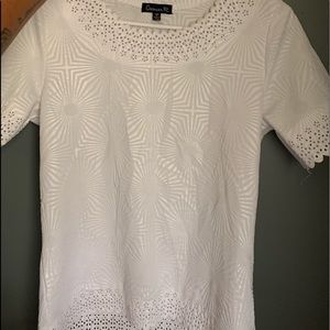 Detailed white shirt.